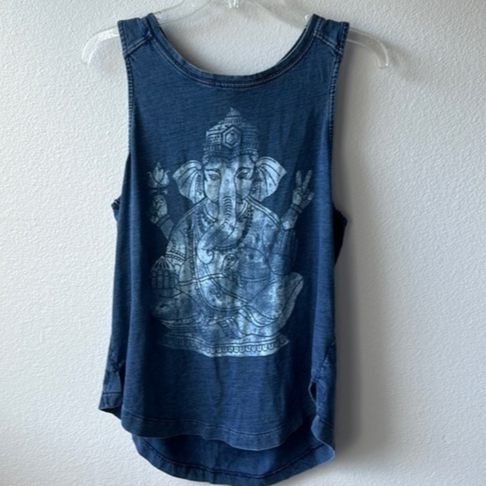 Lucky Brand top size Large Blue elephant zipper back sleeveless